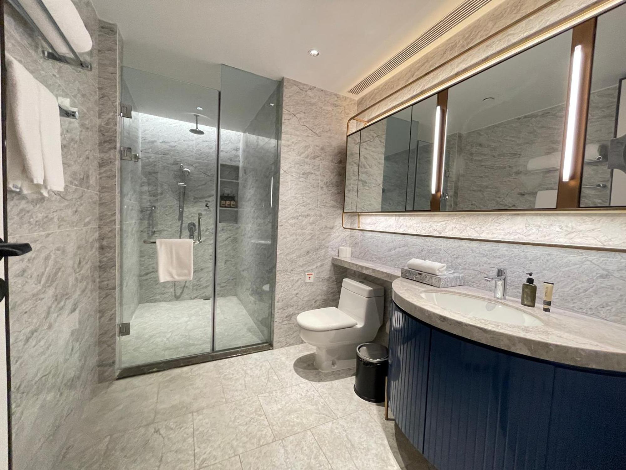 Ascott Raffles City Чунцин Екстериор снимка