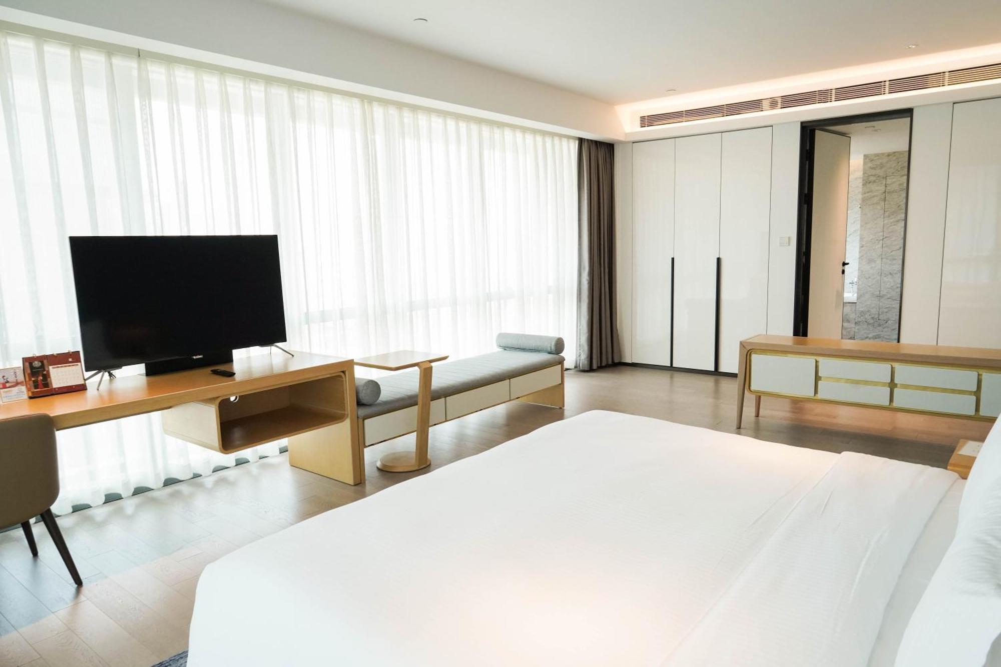 Ascott Raffles City Чунцин Екстериор снимка