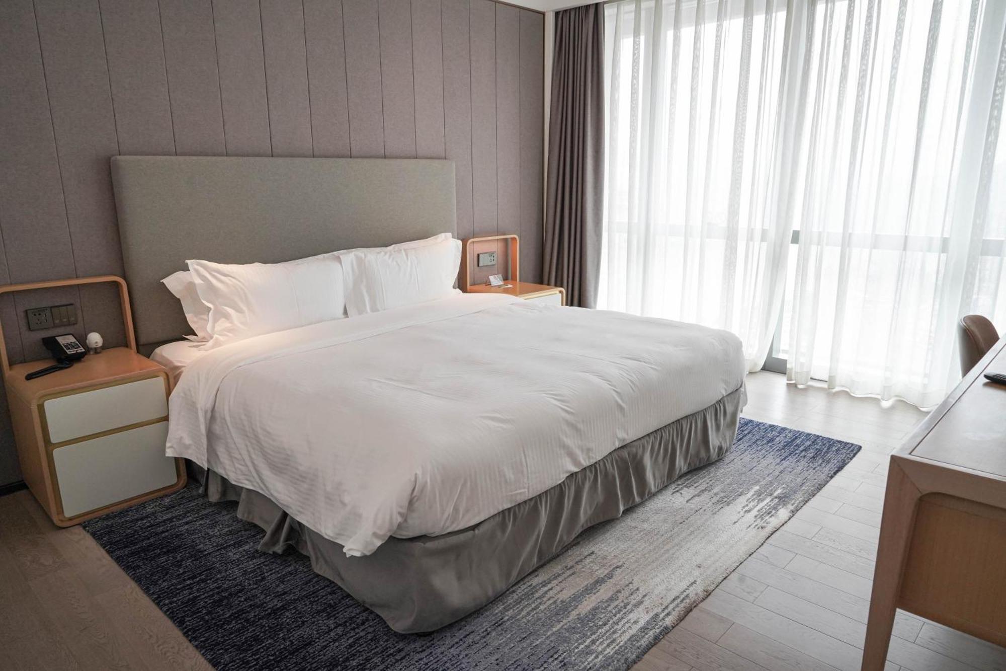 Ascott Raffles City Чунцин Екстериор снимка